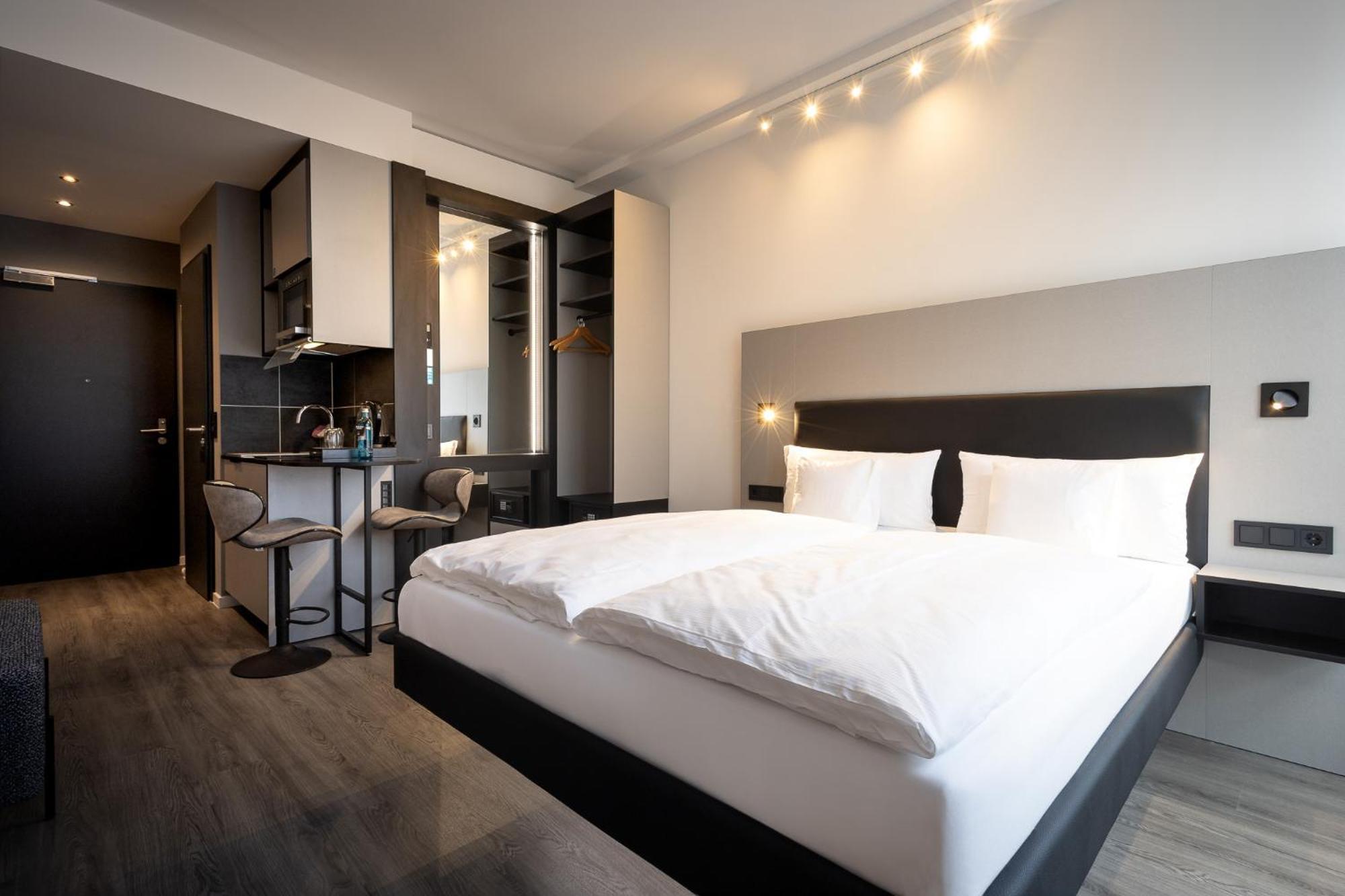 Esslingen am Neckar Ginn Apartment-Hotel Stuttgart-Esslingen מראה חיצוני תמונה